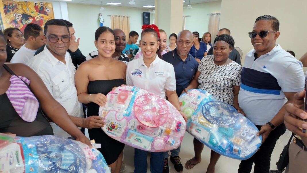 Operativo médico impacta a más de 100 personas en sector La Esperanza