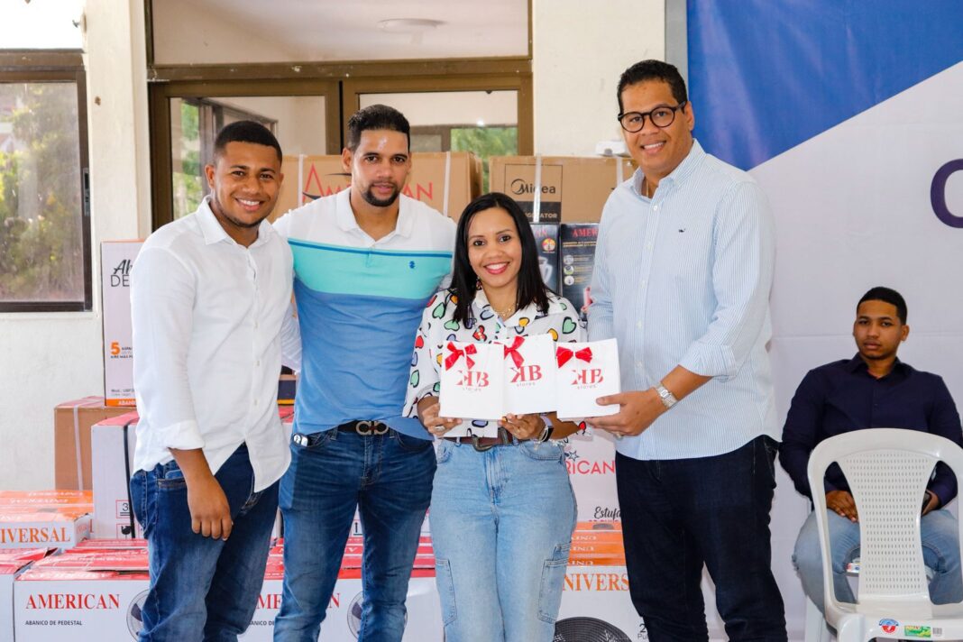 Juventud de Carolina Mejía celebra emotivo encuentro con motivo del Día de las Madres
