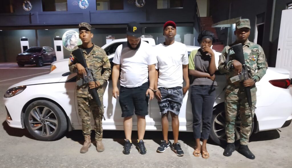 Tres dominicanos enviados ante la justicia por tráfico de inmigrantes indocumentados en San Juan - Noticias de hoy en República Dominicana | De Último Minuto