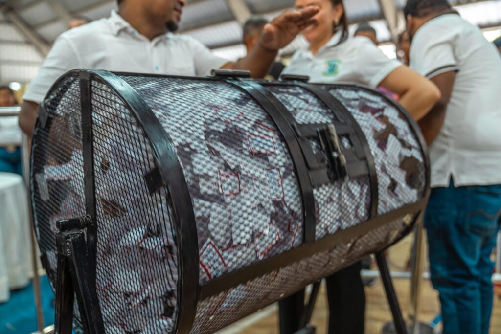 Raquel Peña celebra Día de las Madres con mujeres en Bahoruco | 2 | Raquel Peña celebra Día de las Madres con mujeres en Bahoruco - Noticias de hoy en República Dominicana | De Último Minuto