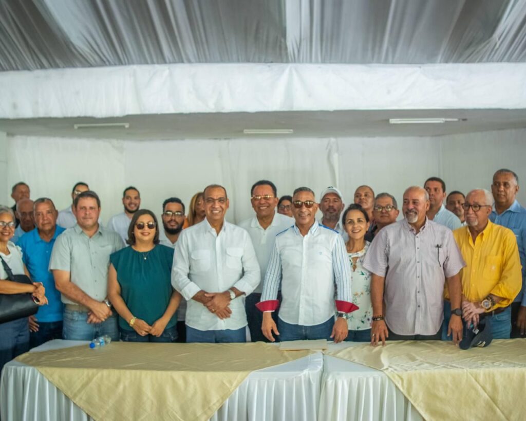 Deligne afirma récords de empleos y formalidad mejoran calidad de vida de muchas familias dominicanas | 2 | Deligne afirma récords de empleos y formalidad mejoran calidad de vida de muchas familias dominicanas - Noticias de hoy en República Dominicana | De Último Minuto