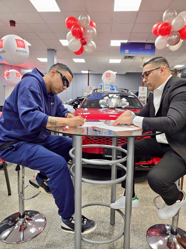 Santiago Matías es el nuevo embajador de Fordham Toyota en NY - Noticias de hoy en República Dominicana | De Último Minuto