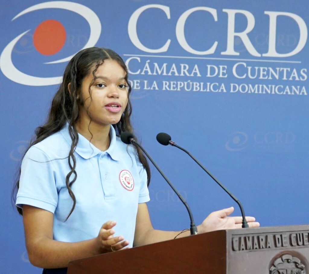 Cámara de Cuentas gradúa a 617 estudiantes dentro del programa “Yo Rindo Cuentas” | 2 | Cámara de Cuentas gradúa a 617 estudiantes dentro del programa “Yo Rindo Cuentas” - Noticias de hoy en República Dominicana | De Último Minuto