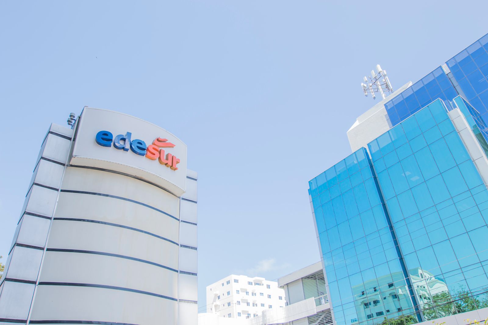 Edesur refuerza el servicio eléctrico con nuevo transformador en el Distrito Nacional - Noticias de hoy en República Dominicana | De Último Minuto