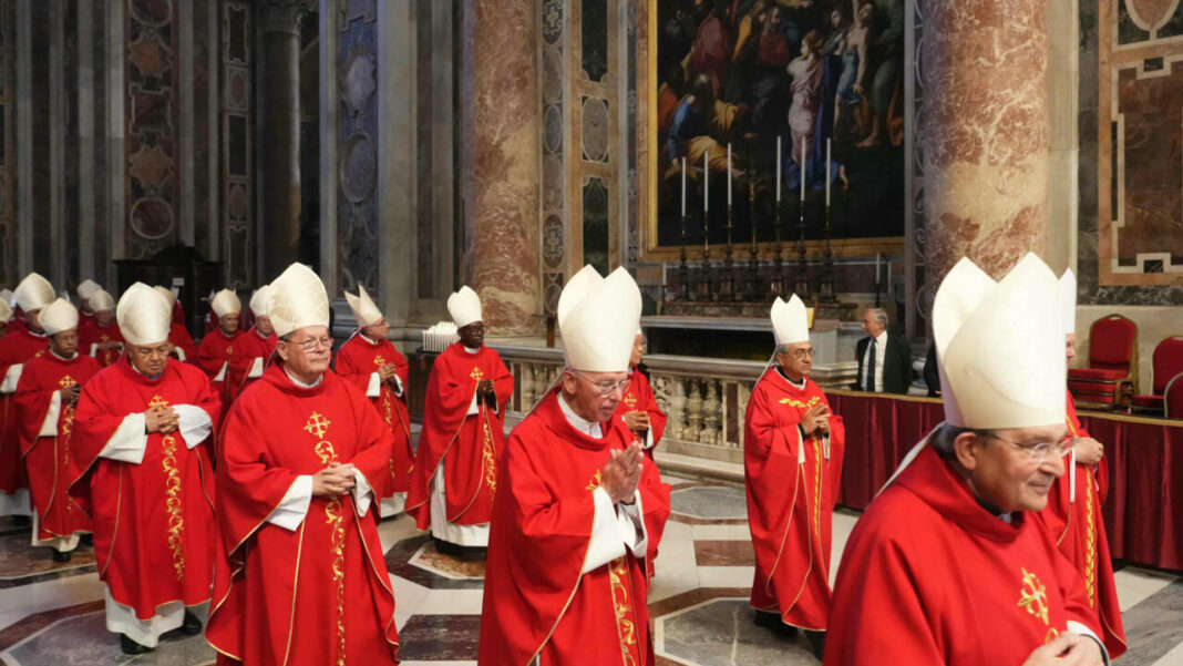 El día del aislamiento de los cardenales