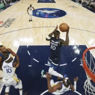 Los Timberwolves se aprovechan de unos Warriors sin Curry y empatan la serie - Noticias de hoy en República Dominicana | De Último Minuto