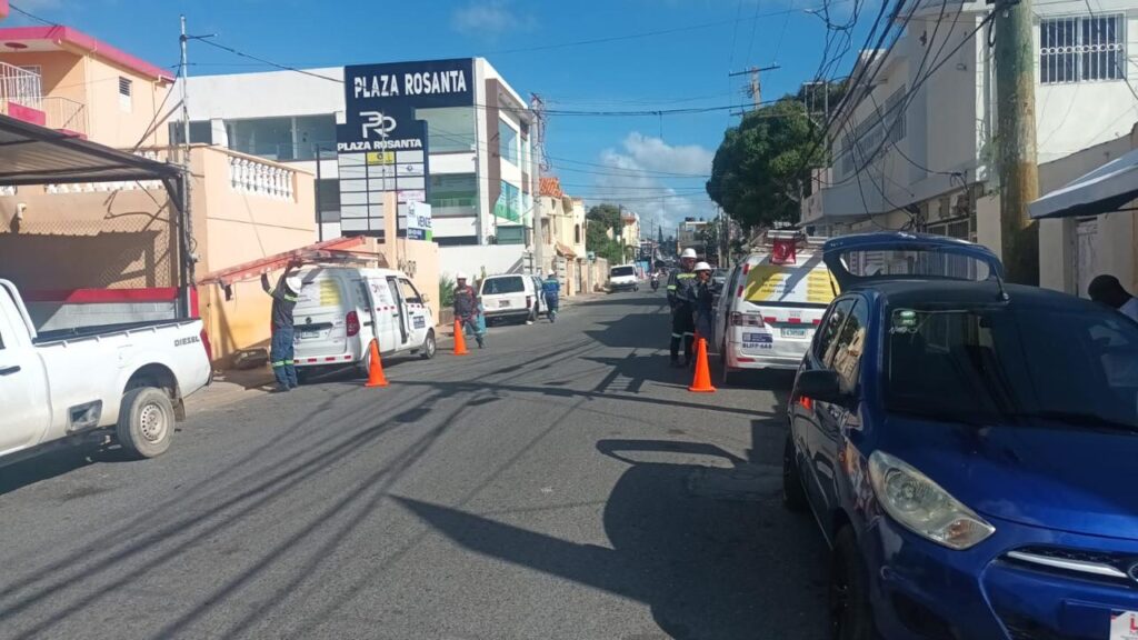 Edeeste desmantela conexiones ilegales en Higüey, El Seibo y San Pedro de Macorís | 2 | Edeeste desmantela conexiones ilegales en Higüey, El Seibo y San Pedro de Macorís - Noticias de hoy en República Dominicana | De Último Minuto