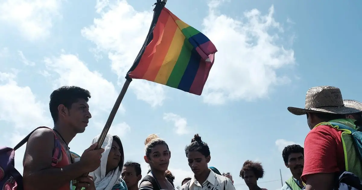 Más de cien celebridades piden a EEUU mantener fondos para prevenir suicidios LGTBIQ+ - Noticias de hoy en República Dominicana | De Último Minuto