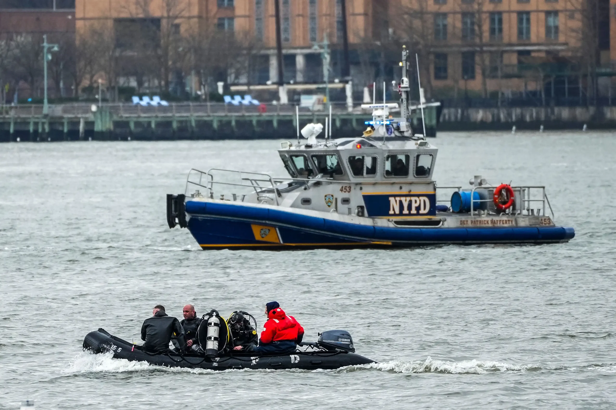 Autoridades de Nueva York hallan cadáver flotando en el río Hudson frente a Harlem
