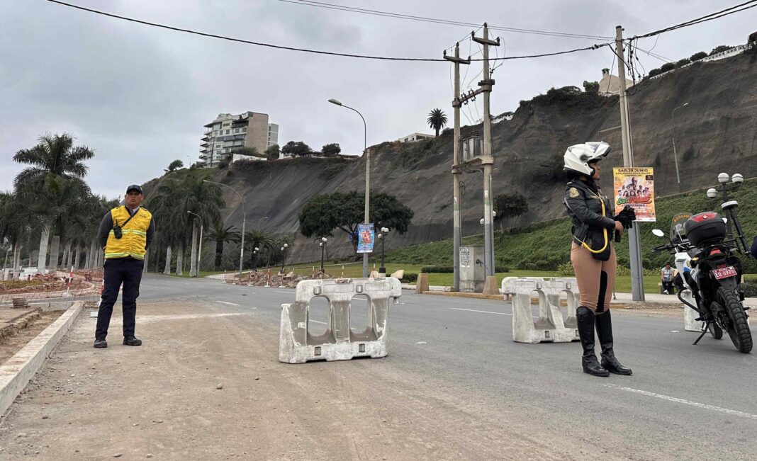 Un fallecido y cinco heridos por el terremoto de magnitud 6,1 en Lima y Callao