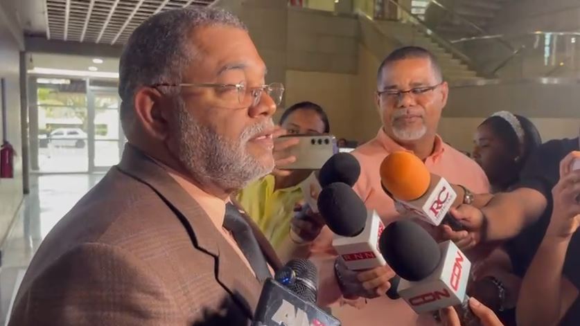 Abogado Plinio Piña evita emitir comentarios ante nuevas evidencias presentadas por el MP