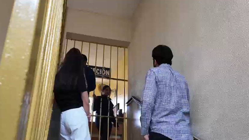 Familiares de Antonio Espaillat acuden por segundo día consecutivo al Palacio de Justicia