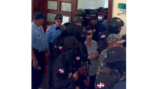 Recesan por una hora audiencia contra Maribel y Antonio Espaillat