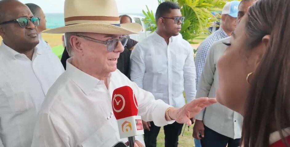 Hipólito elogia visión de Carolina en inicio del Malecón Deportivo