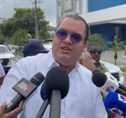 Afiliados protestan frente a SIPEN por retención de traspasos desde AFP Atlántico