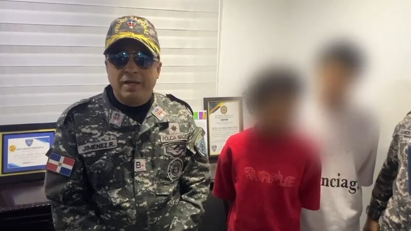 Se entregan a la PN presuntos homicidas de menor en Santiago