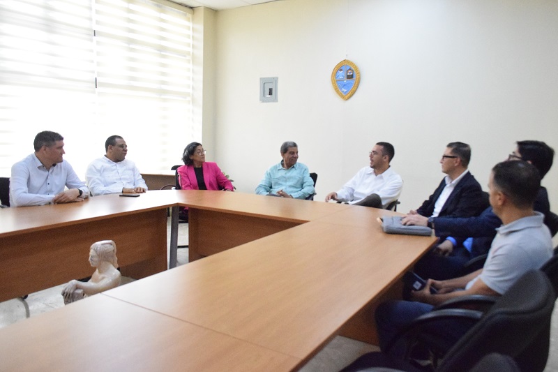 Centro de Emprendimiento de la UASD y CREE Banreservas exploran alianza estratégica para dinamizar el ecosistema emprendedor del Cibao