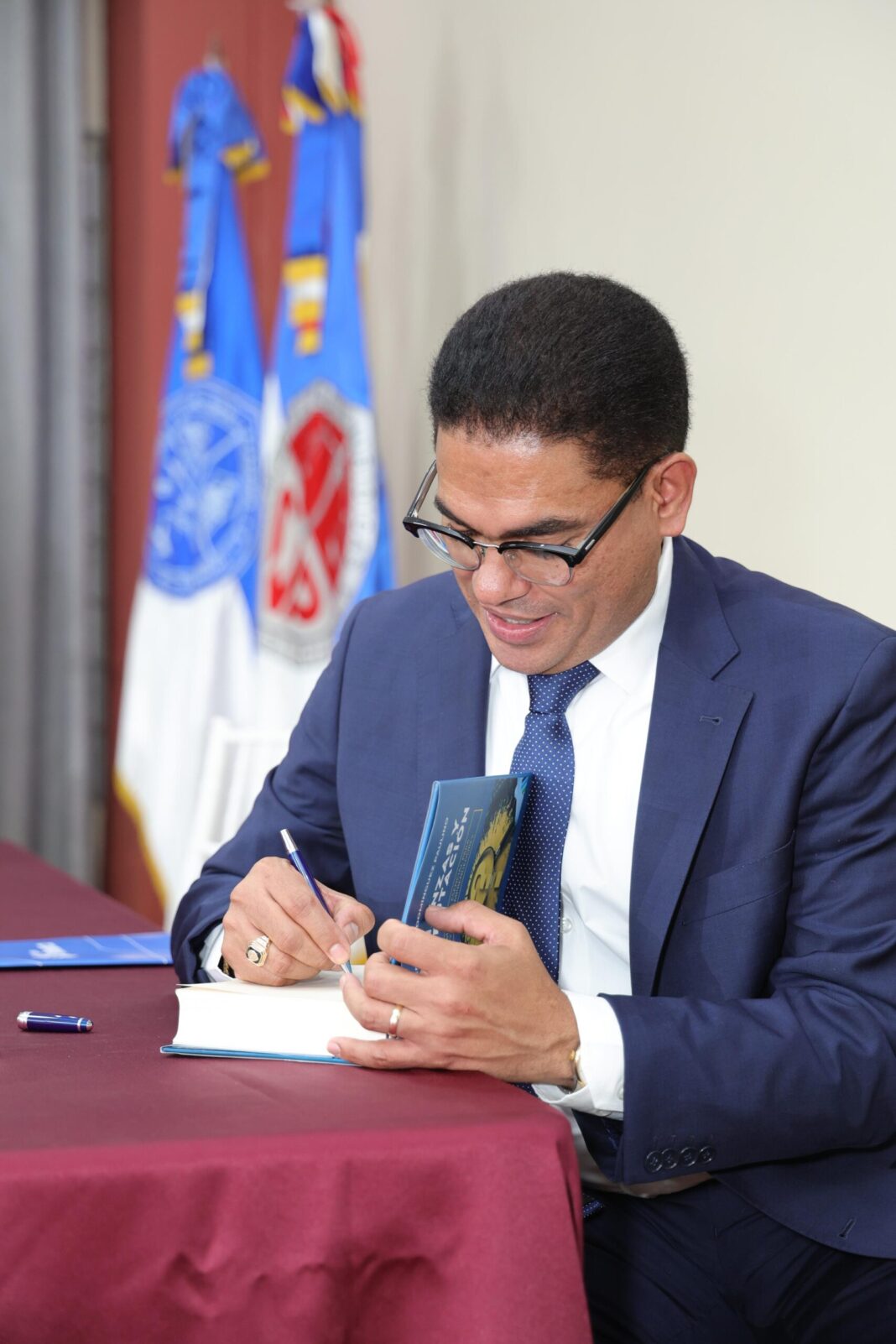 Enoé Domínguez lanza guía clave para fortalecer mipymes en tiempos fiscales desafiantes