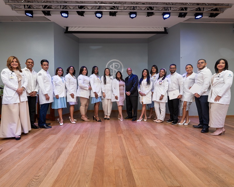 Hospital General de la Plaza de la Salud gradúa a nueva promoción de médicos especialistas | 2 | Hospital General de la Plaza de la Salud gradúa a nueva promoción de médicos especialistas