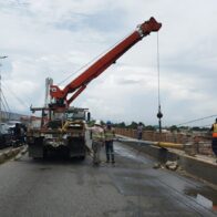 CUED y Obras Públicas coordinarán reposición de postes eléctricos en el Puente de la 17