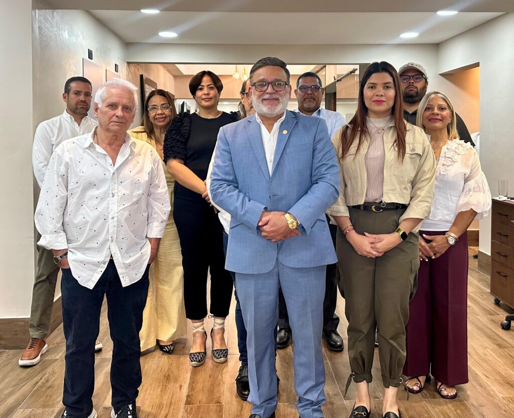 FDC denuncia atropellos contra centro de belleza en Ensanche Julieta y exige respeto a normativa de uso de suelo | 3 | FDC denuncia atropellos contra centro de belleza en Ensanche Julieta y exige respeto a normativa de uso de suelo - Noticias de hoy en República Dominicana | De Último Minuto