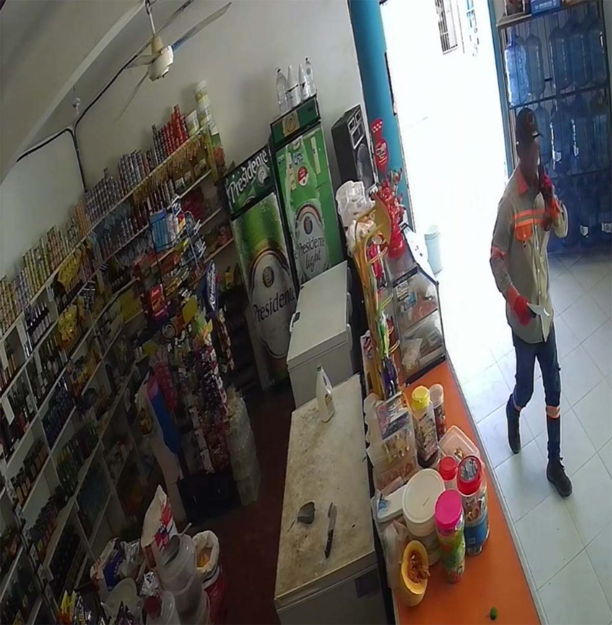 Detienen hombre se hacía pasar por contratista de Edeeste para extorsionar comercios - Noticias de hoy en República Dominicana | De Último Minuto
