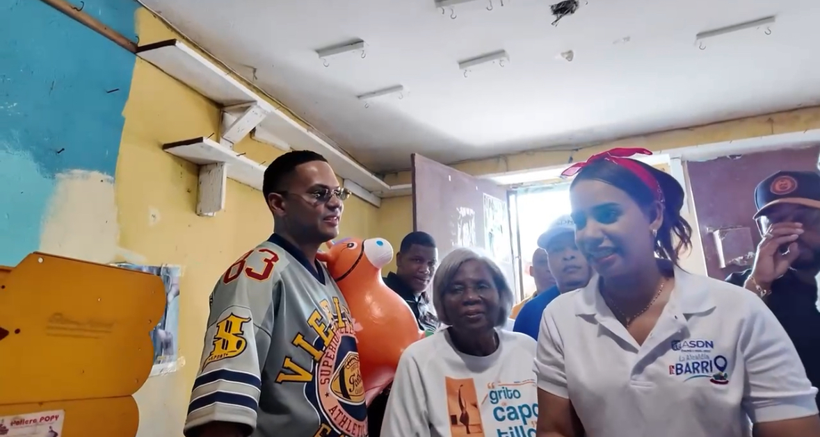 Madre soltera del sector Carlos Álvarez es beneficiada por “La Alcaldía en el Barrio” con remodelación de su colmado - Noticias de hoy en República Dominicana | De Último Minuto