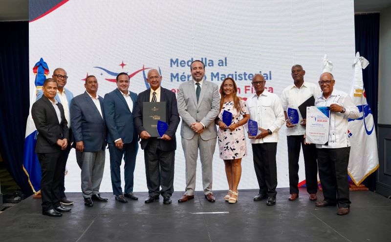 INEFI distingue a docentes por su impacto en la educación física y el deporte escolar | 2 | INEFI distingue a docentes por su impacto en la educación física y el deporte escolar - Noticias de hoy en República Dominicana | De Último Minuto