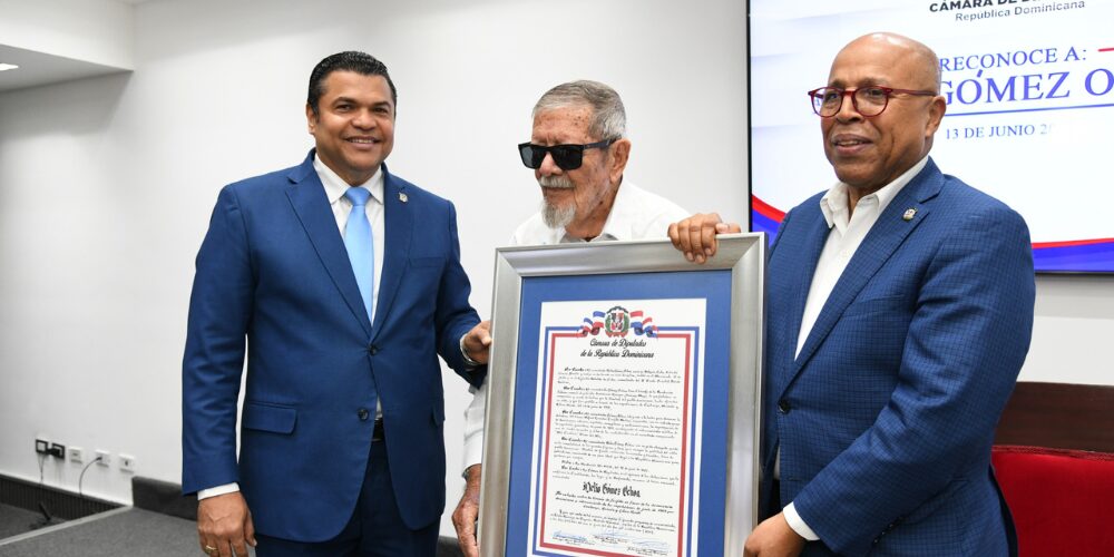 La Cámara de Diputados reconoce al comandante Delio Gómez Ochoa