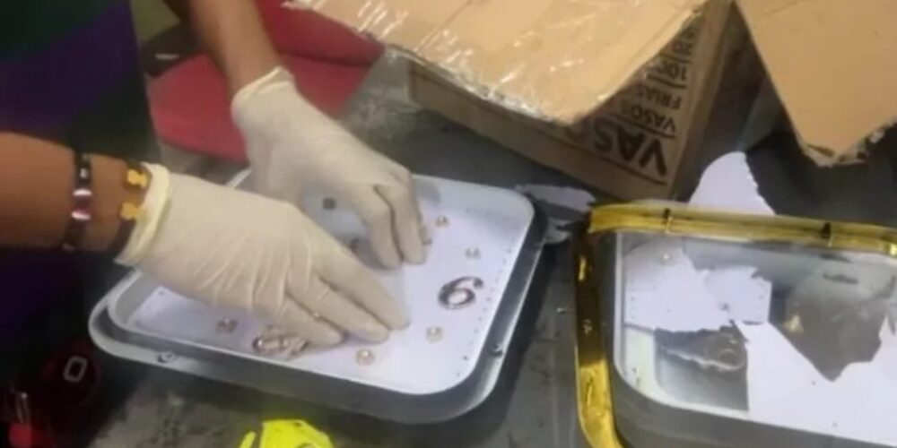 DNCD frustra envío de cocaína a Pensilvania oculta dentro de un reloj de pared