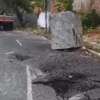 Patana cargada de mármol causa estragos en vía cercana a la Fortaleza de Santa Bárbara