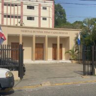 Acusan a dos estudiantes de abusar sexualmente a una compañera en un educativo de Santiago