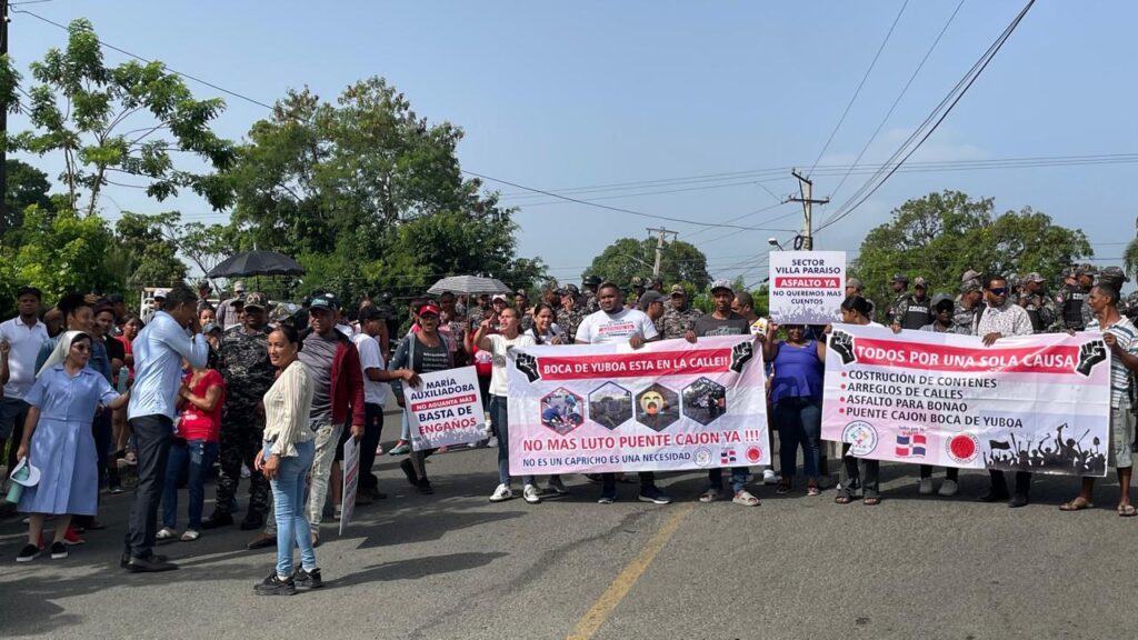 Comunidades de Bonao exigen soluciones urgentes en parada piquetera | 4 | Comunidades de Bonao exigen soluciones urgentes en parada piquetera - Noticias de hoy en República Dominicana | De Último Minuto