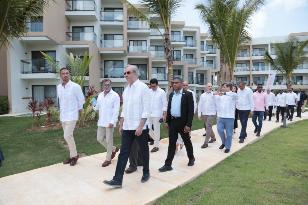 Viva Resorts by Wyndham inaugura Viva Miches con la presencia del presidente Abinader - Noticias de hoy en República Dominicana | De Último Minuto