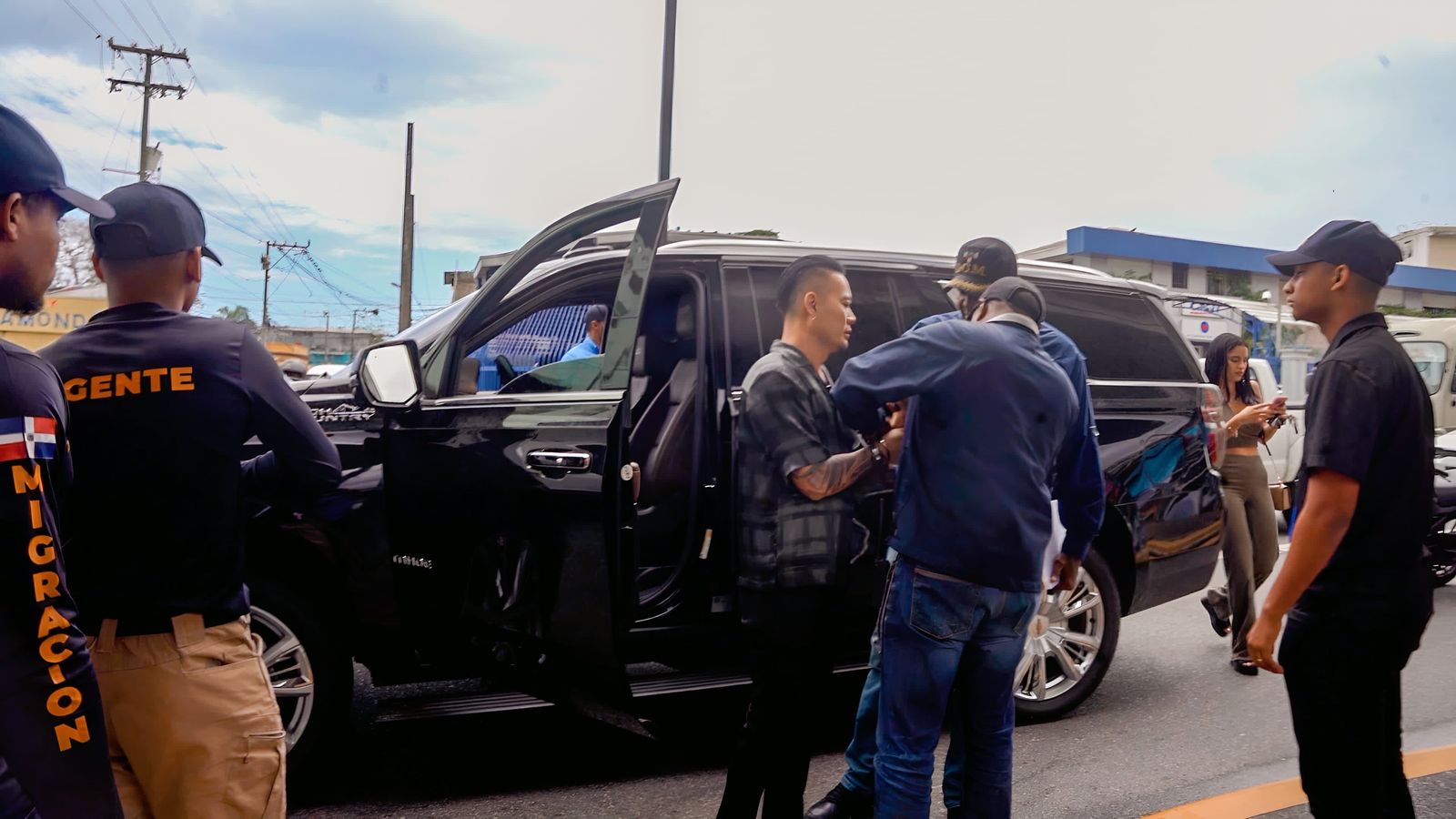 Arrestan empresario chino tras querella de Migración
