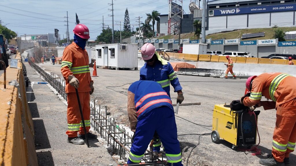 Avanza construcción del túnel en la Isabel Aguiar; residentes ven progreso pero reclaman organización - Noticias de hoy en República Dominicana | De Último Minuto
