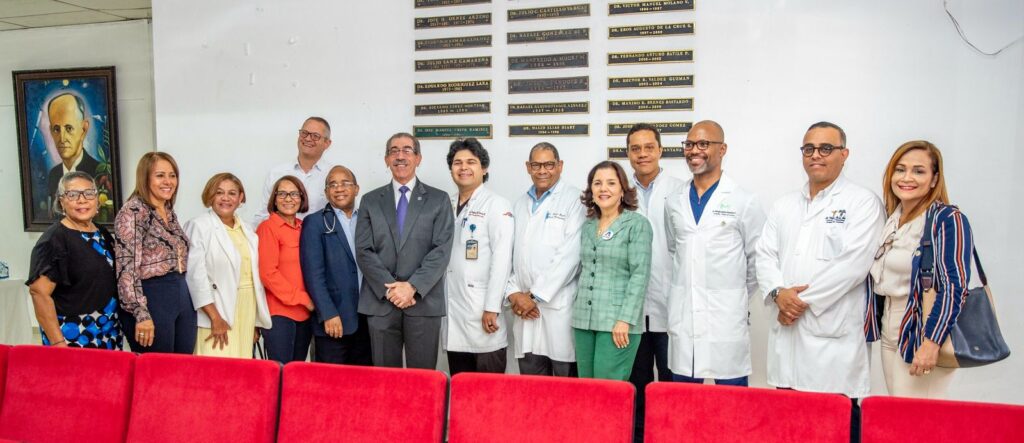 Jorge Asjana David visita el Hospital Dr. Salvador B. Gautier | 2 | Jorge Asjana David visita el Hospital Dr. Salvador B. Gautier - Noticias de hoy en República Dominicana | De Último Minuto