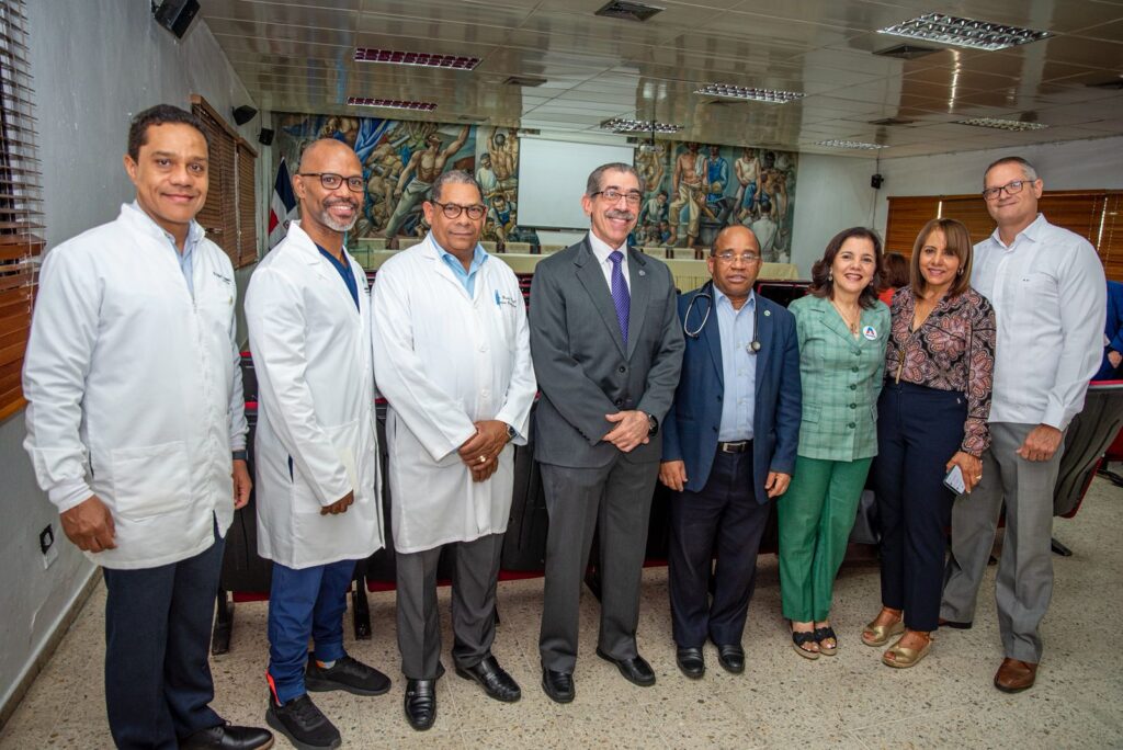 Jorge Asjana David visita el Hospital Dr. Salvador B. Gautier | 3 | Jorge Asjana David visita el Hospital Dr. Salvador B. Gautier - Noticias de hoy en República Dominicana | De Último Minuto