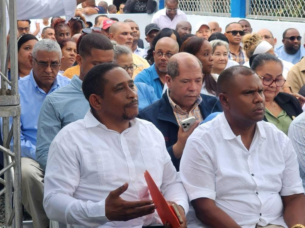 Ángel de la Cruz deja inaugurado centro comunal en Bonao | 4 | Ángel de la Cruz deja inaugurado centro comunal en Bonao - Noticias de hoy en República Dominicana | De Último Minuto