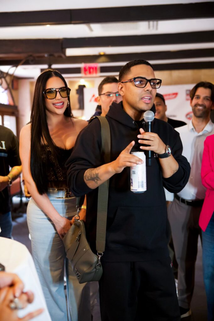 Alofoke y su equipo de talentos comparten un exclusivo Meet & Greet junto al equipo de Salami Súper Especial Estelar y Del Caribe Meat - Noticias de hoy en República Dominicana | De Último Minuto