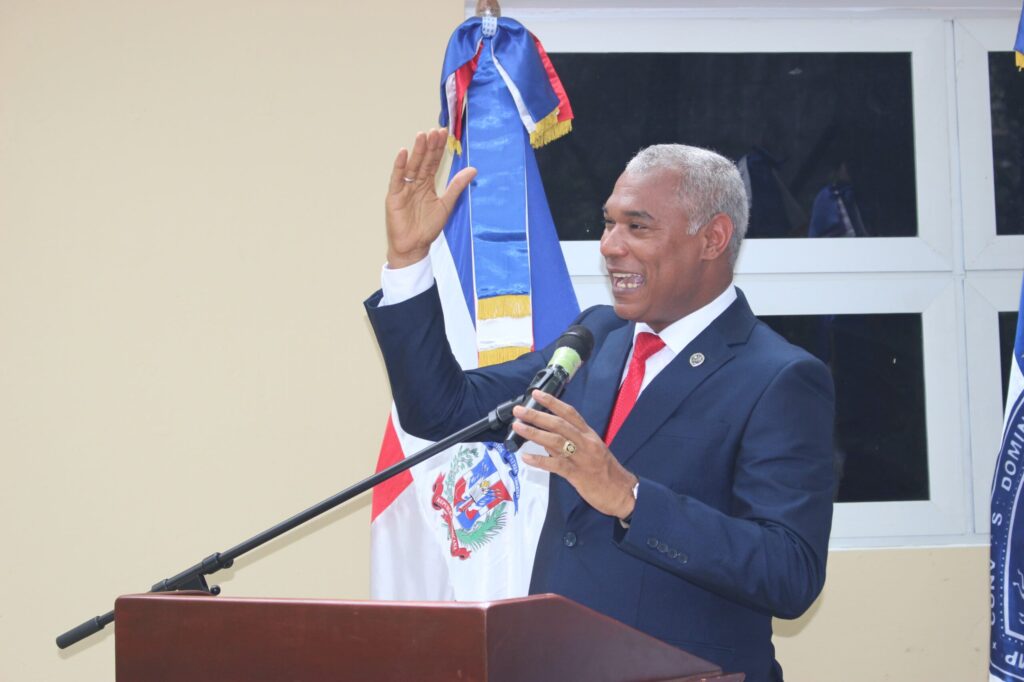Tras 10 años cerrado, UASD reinaugura edificio de Escuela de Idiomas - Noticias de hoy en República Dominicana | De Último Minuto