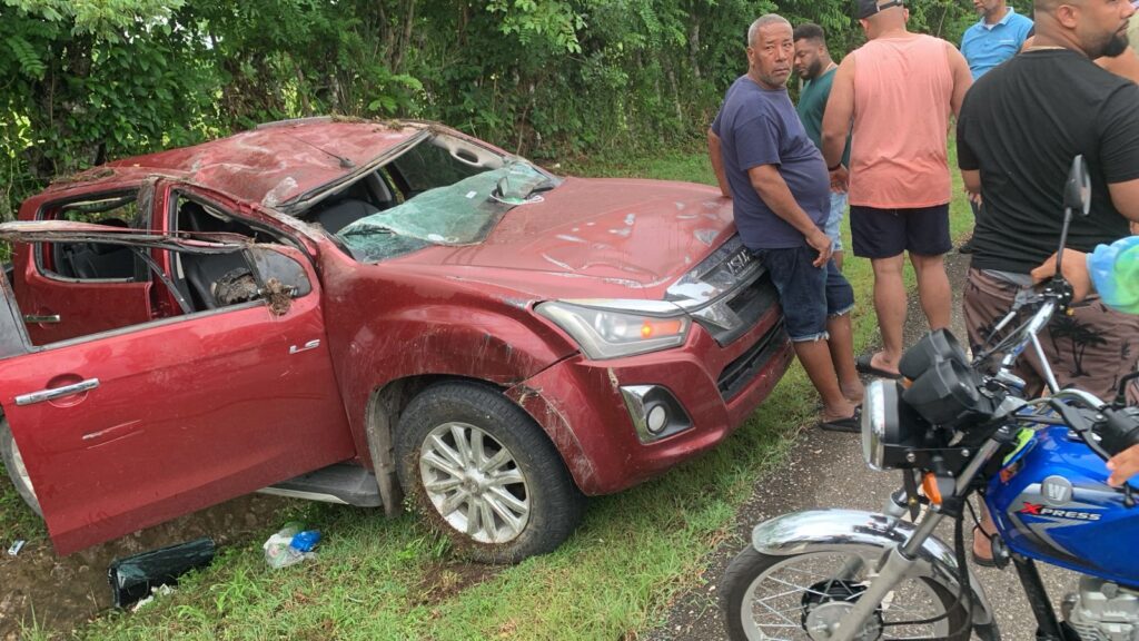 Accidente de tránsito en la “Curva de la Muerte” en carretera Bayaguana - Monte Plata | 2 | Accidente de tránsito en la “Curva de la Muerte” en carretera Bayaguana - Monte Plata - Noticias de hoy en República Dominicana | De Último Minuto