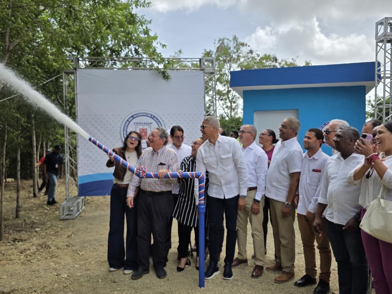 Con una inversión superior a los 100 millones de pesos, Coraasan entrega obras de agua en Santiago