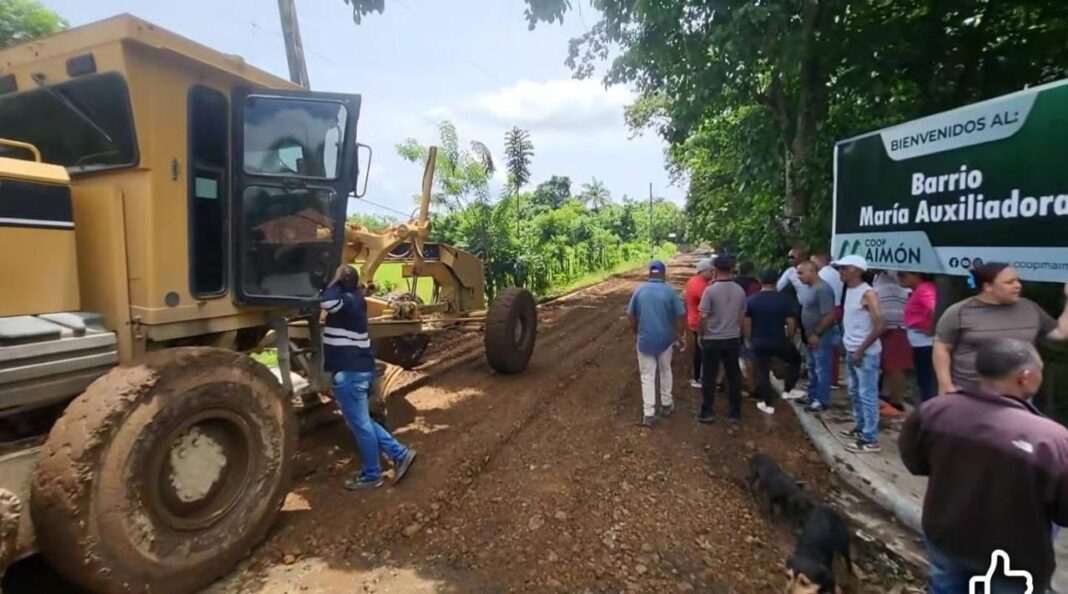 Autoridades dan inicio a mejoras provisionales en calles del sector María Auxiliadora