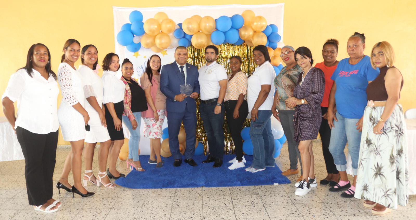Maestros destacan aportes del diputado Ramón Raposo al desarrollo de la educación en SDN  - Noticias de hoy en República Dominicana | De Último Minuto