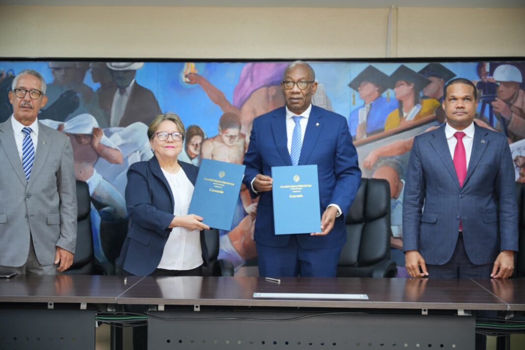 UASD e Indomet firman convenio para impulsar formación e investigación en ciencias atmosféricas