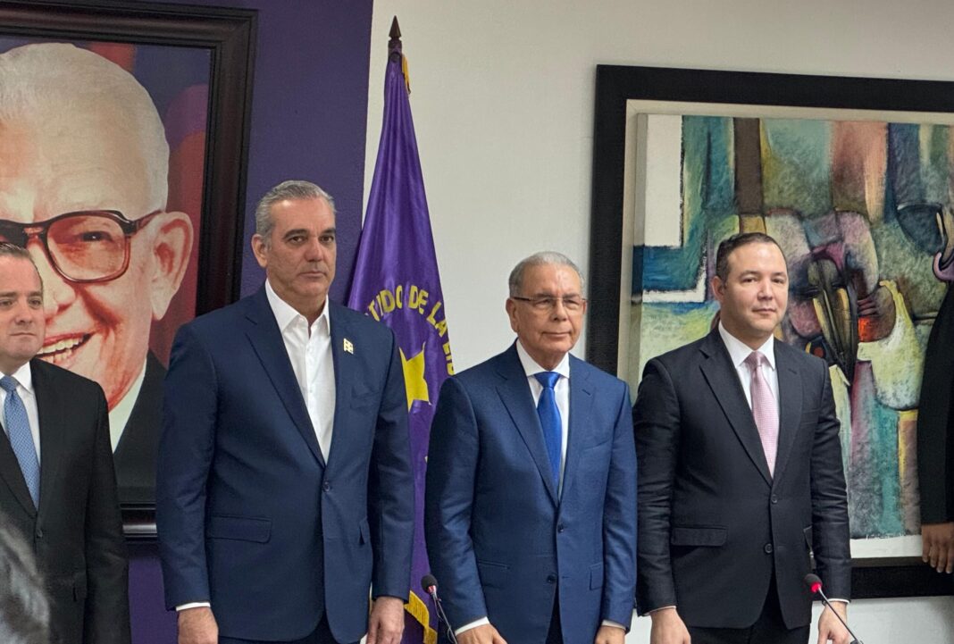 Abinader y Danilo acuerdan mantener presión internacional ante crisis haitiana Abinader y Danilo acuerdan mantener presión internacional ante crisis haitiana