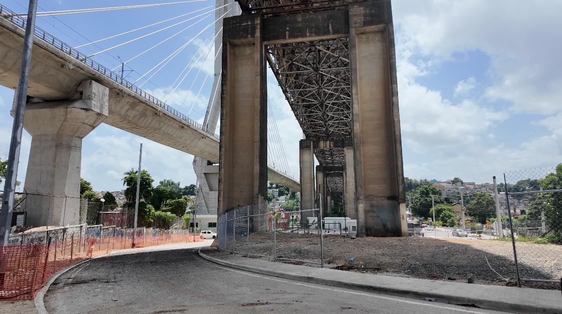 Residentes bajo el puente de la 17 denuncian intento de desalojo sin compensación justa - Noticias de hoy en República Dominicana | De Último Minuto