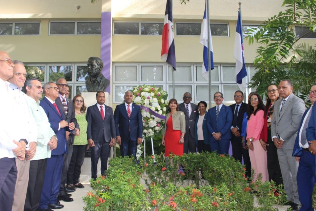 Facultad de Humanidades inaugura primera Galería de Premios Nacionales vinculados a la academia | 4 | Facultad de Humanidades inaugura primera Galería de Premios Nacionales vinculados a la academia - Noticias de hoy en República Dominicana | De Último Minuto
