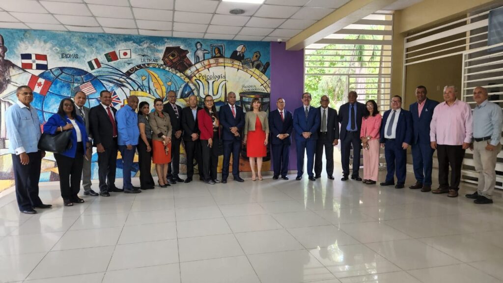 Facultad de Humanidades inaugura primera Galería de Premios Nacionales vinculados a la academia | 2 | Facultad de Humanidades inaugura primera Galería de Premios Nacionales vinculados a la academia